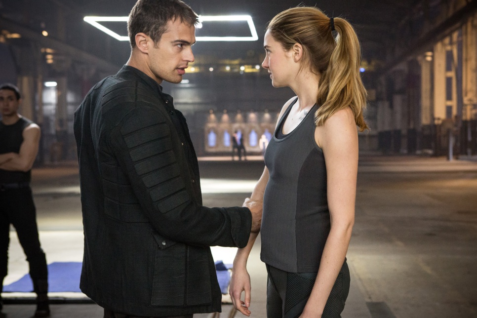 Movie Review: Divergent