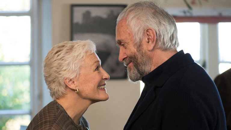 Movie Review: Glenn Close’s Radiance Eclipsed in ‘The Wife’