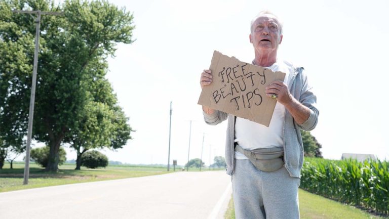 Movie Review (SXSW): ‘Swan Song’ Shines through Udo Kier’s Charming Performance