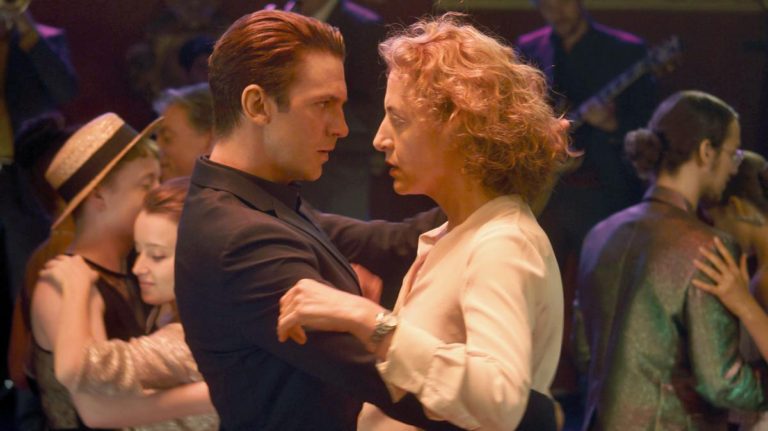 Movie Review (TIFF 2021): Charming and Thoughtful ‘I’m Your Man’ Breaks New Ground for Rom-Coms