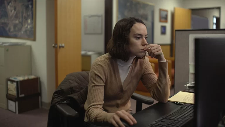 Movie Review (Sundance 2023): ‘Sometimes I Think About Dying’ Explores the Bland Office Existence