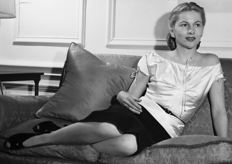 Women InSession: Joan Fontaine Overview