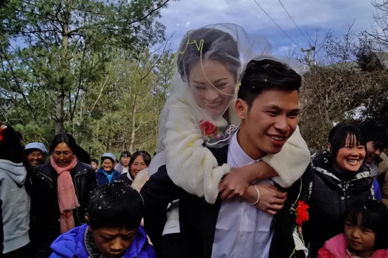 NYFF Capsule Documentary Reviews: ‘DIRECT ACTION, ‘exergue – on documenta 14,’ ‘My Undesirable Friends: Part I — Last Air in Moscow,’ ‘Youth (Hard Times),’ and ‘Youth (Homecoming)’