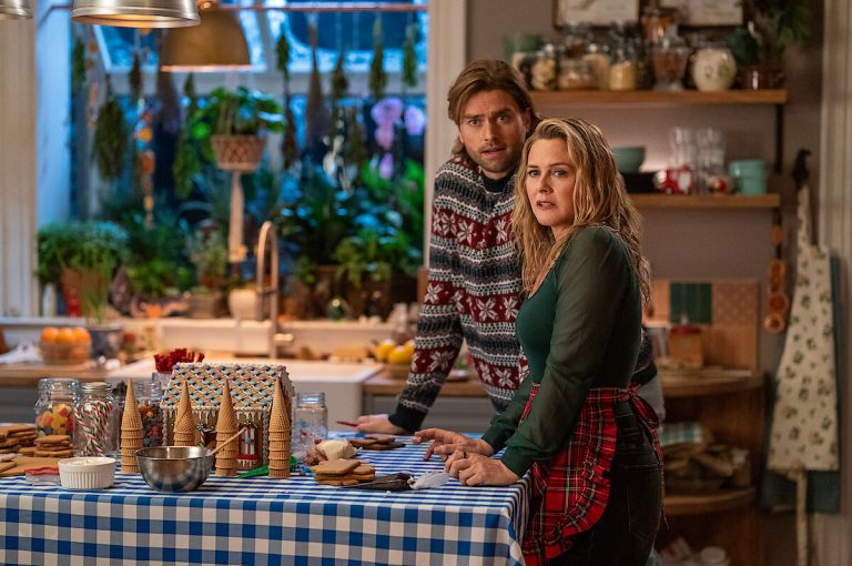 Movie Review: ‘A Merry Little Ex-Mas’ is a Cozy Little Rom-Com