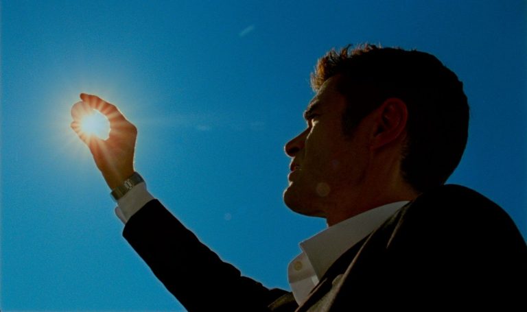 Movie Review: ‘Reflection in a Dead Diamond’ is a Disorienting but Enjoyable Vibe