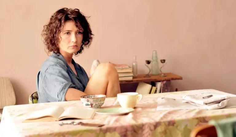 Women InSession: Carice van Houten